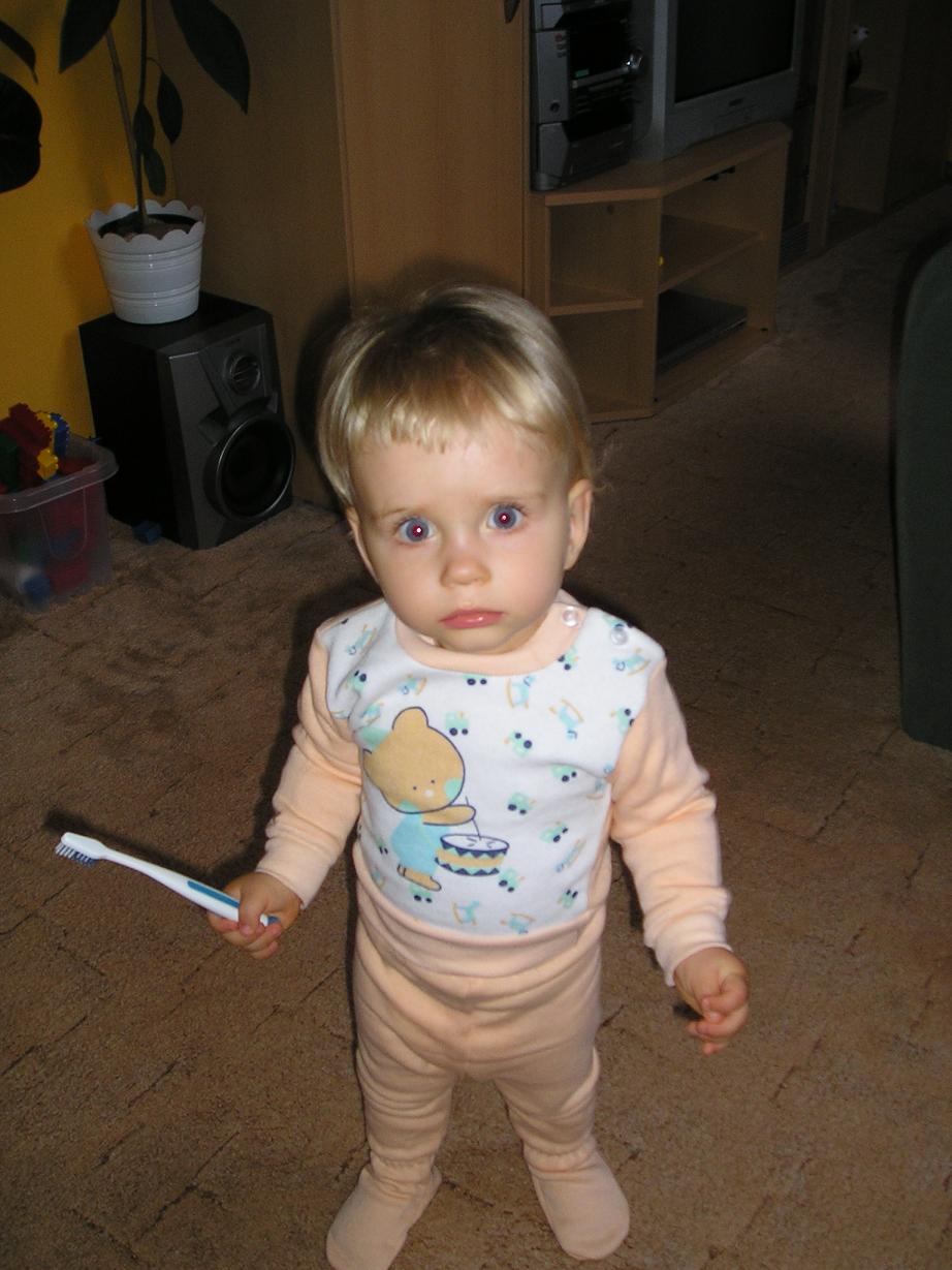 učim se čistit si zoubky